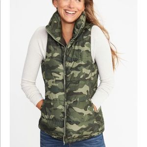 Nwt Old Navy Camo Puffer Vest Size S 